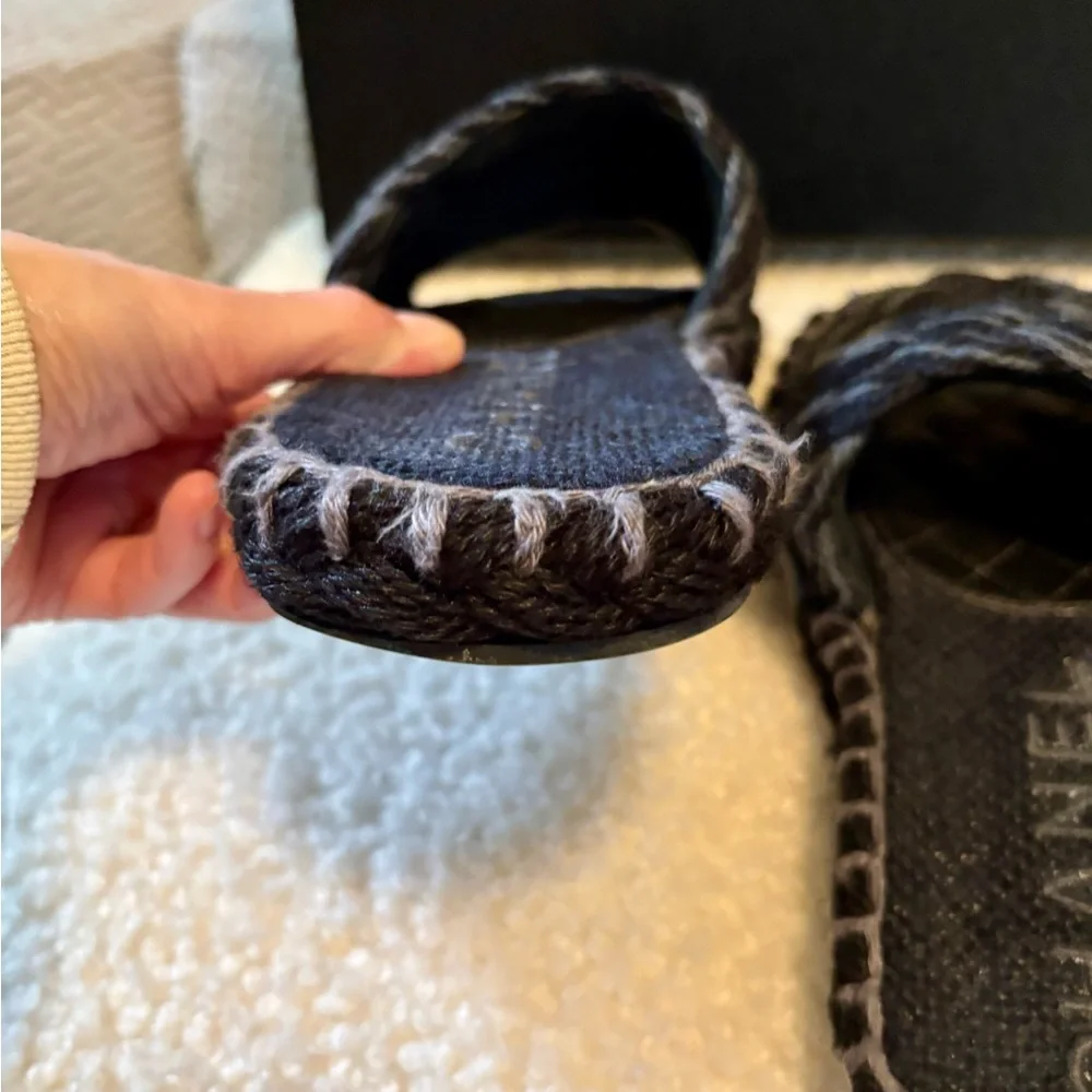 Authentic! CHANEL Braided Cord Black and Gray Woven (Slides Mules) - Picture 8 of 8